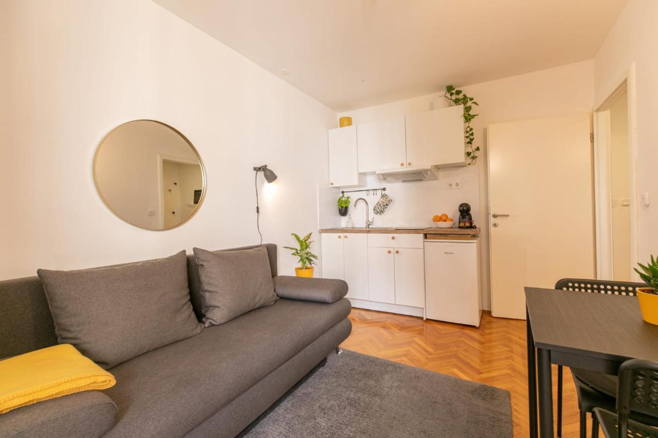 Pula City Accomodation エクステリア 写真